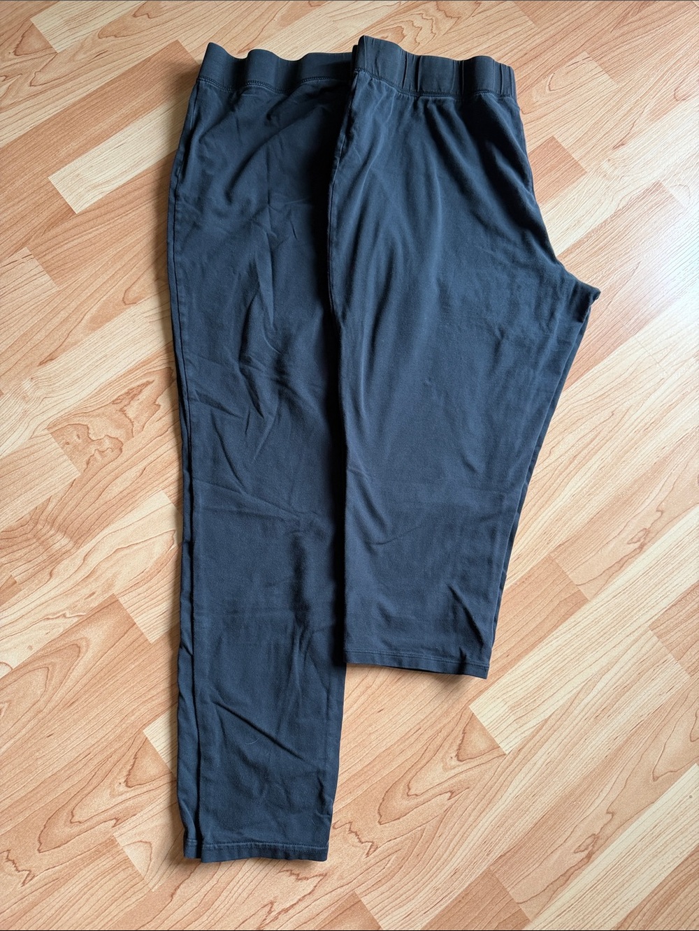 Women's Black Stretch Leggings - Classic Everyday Essentials